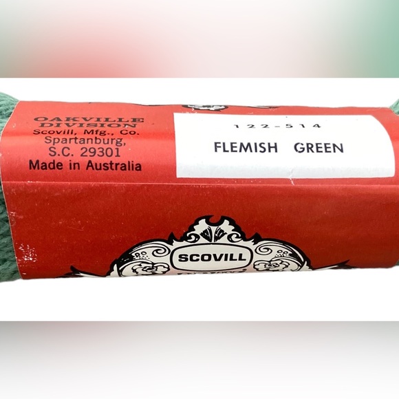 Flemish green VTG NOS Scovill Dritz Luxury 100% Virgin Wool Needlepoint 40 yds - Picture 4 of 4